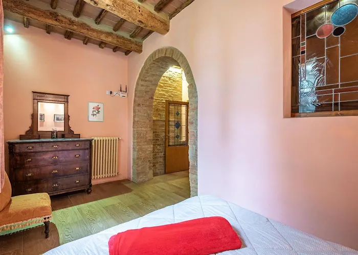 La Torre Di Monsindoli בית חווה *